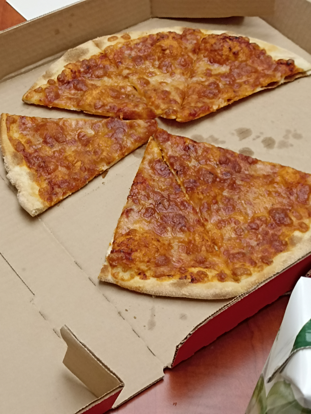 Доминоc Пицца (Domino's Pizza) - Принесли горелую пиццу...