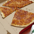 Отзыв о Доминоc Пицца (Domino's Pizza): Принесли горелую пиццу...